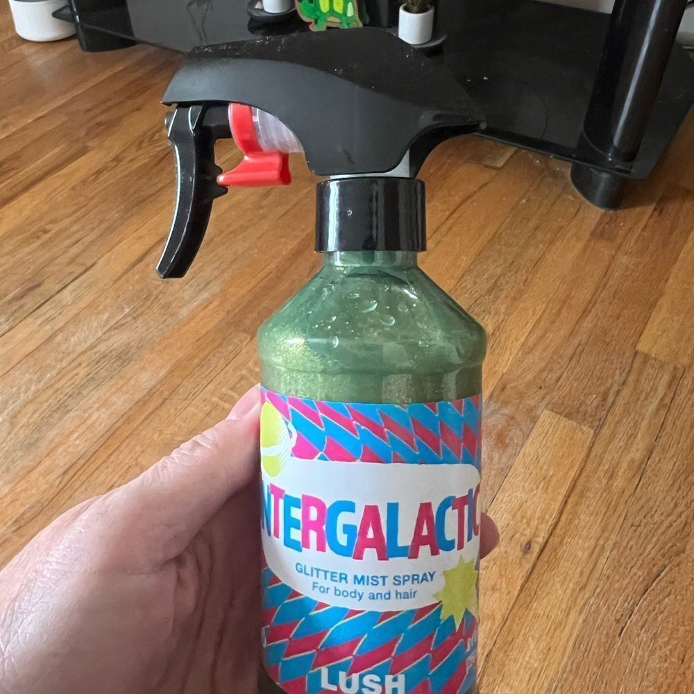 Lush INTERGALACTIC MINTY Glitter Mist Spray 8.4 oz NEW